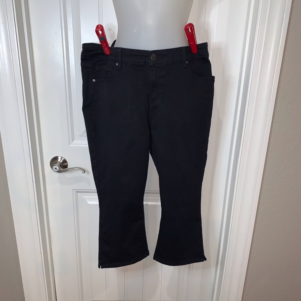 Lane Bryant Black Jean Capri’s NWOT